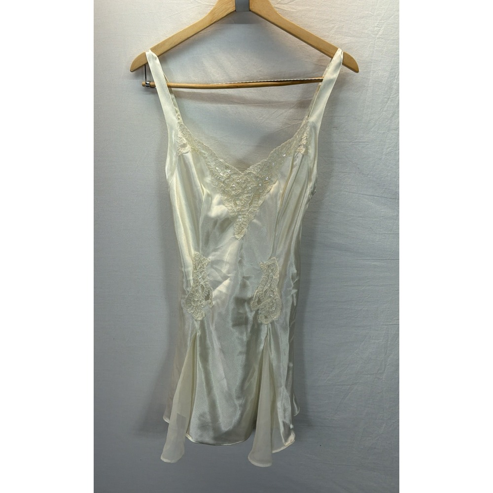 Vtg Victoria's Secret Satin Ivory Coquette Nightie Chemise sequined Lace S Bride